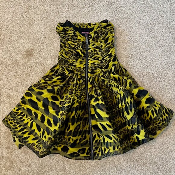 Unique Betsey Johnson Cupcake Dress, Lime Green Leopard, Size 10 (Large) - Picture 4 of 10